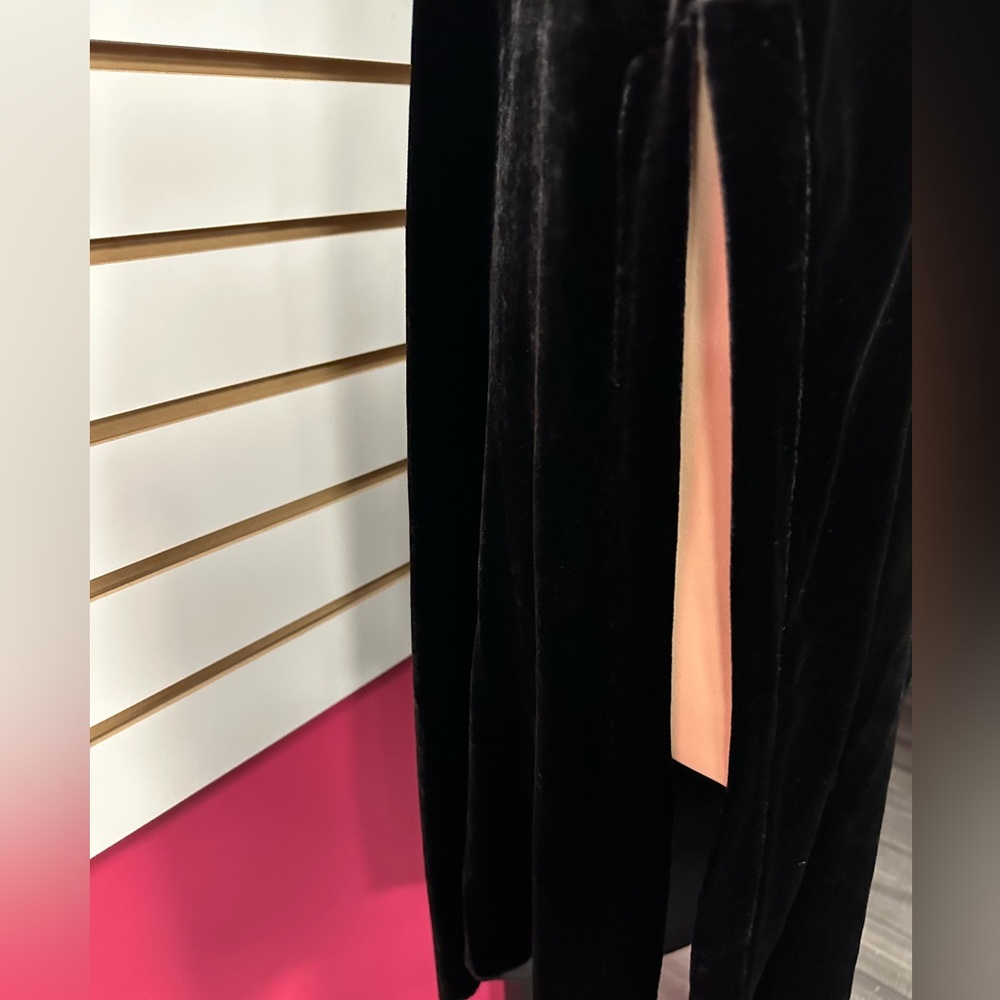 Love π€ Johnny Was Coco Wrap Black Faux Velvet Dress with Embroidered Bodice - Picture 9 of 12